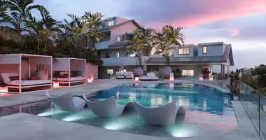 Apartamento 4 habitaciones en Benalmadena, Španjolska