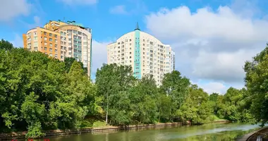 Wohnung 4 zimmer in Minsk, Belarus