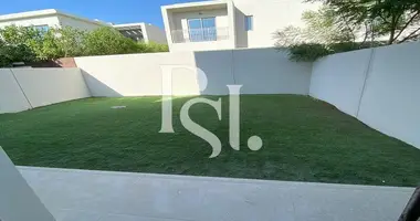 3 bedroom townthouse in Sharjah, United Arab Emirates