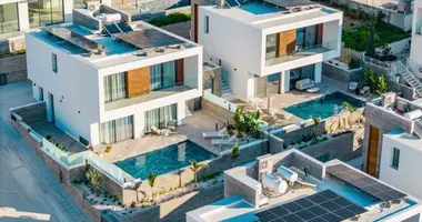 Villa 3 bedrooms in Chloraka, Cyprus