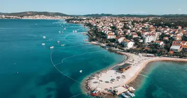 Haus 10 Schlafzimmer in Grad Vodice, Kroatien