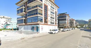 Tienda 900 m² en Kestel, Turquía