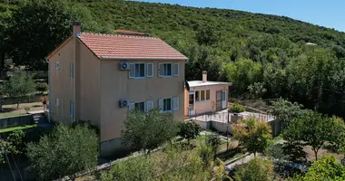 Villa 4 bedrooms in Kotor, Montenegro