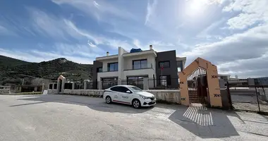 Дом 8 комнат в Guzelbahce, Турция