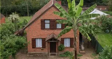 Dom 4 pokoi w Nowy Sad, Serbia