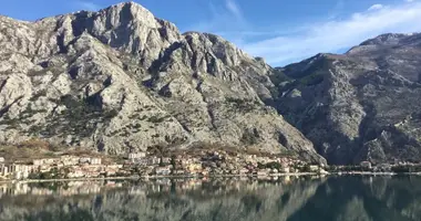 Casa 3 habitaciones en Kotor, Montenegro