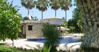 6 bedroom house in Timi, Cyprus