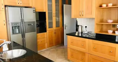 Dom 3 pokoi w Yeroskipou, Cypr