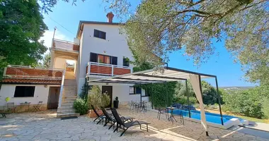 Отель 344 м² в Supetarska Draga, Хорватия