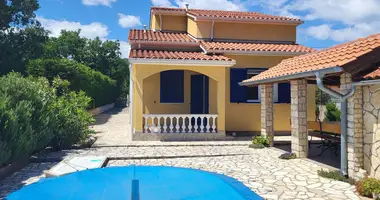 Ferienhaus 4 Schlafzimmer in Gondolici, Kroatien