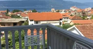 KAL024 One bedroom apartment 65m2, for long term rent - Kalimanj, Tivat w Tivat, Czarnogóra