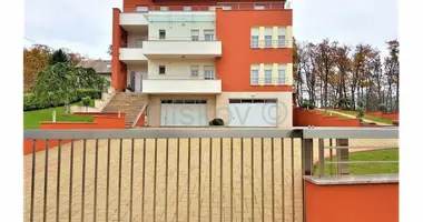 Casa 8 habitaciones en Zagreb, Croacia