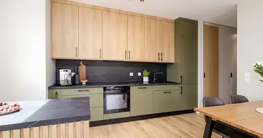 Квартира 3 комнаты в Варшава, Польша