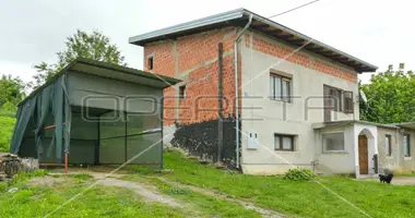 Дом 4 комнаты в Grad Karlovac, Хорватия