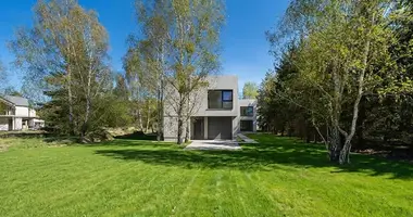 Casa en Kobylniki, Polonia