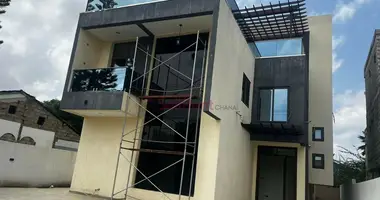 Dom 5 pokojów w Dzorwulu, Ghana