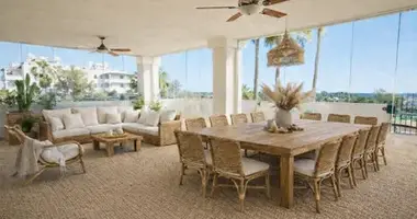 2 bedroom apartment in Estepona, Spain