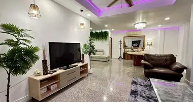 Дом 5 спален в Паттайя, Таиланд