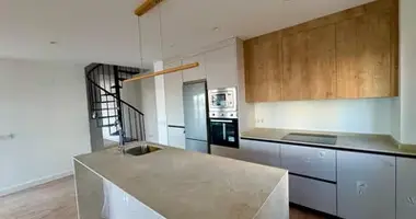 Apartamento 3 habitaciones en Dos Hermanas, Španjolska