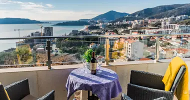Apartamento 2 habitaciones en Budva, Montenegro