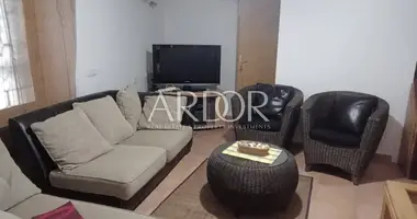 Maison dans Omisalj, Croatie