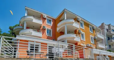 Дом в Петровац, Черногория
