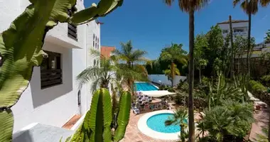 2 bedroom apartment in San Pedro Alcantara, Spain