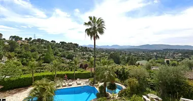 5 bedroom villa in France