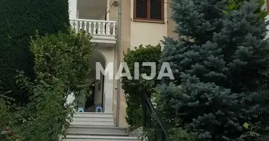 Casa 6 habitaciones en Pogradec, Albania
