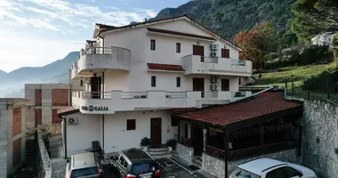 Wohnung 12 Schlafzimmer in Prcanj, Montenegro
