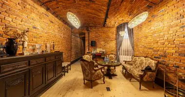 Mieszkanie 6 pokojów w Warszawa, Polska