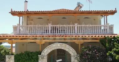 Особняк 7 комнат в Лутракион, Греция