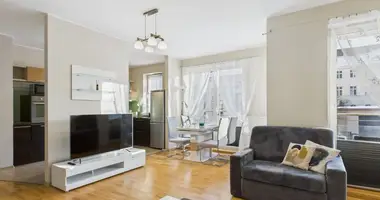 Wohnung 4 zimmer in Warschau, Polen