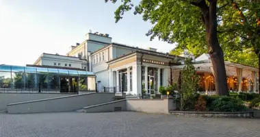 Nieruchomości komercyjne 7 120 m² w Ryga, Łotwa