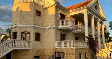 Apartment 6 bedrooms in Limassol, Cyprus