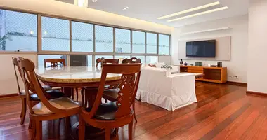 Apartamento 4 habitaciones en Regiao Geografica Imediata do Rio de Janeiro, Brasil