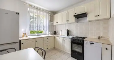 Wohnung 3 zimmer in Warschau, Polen