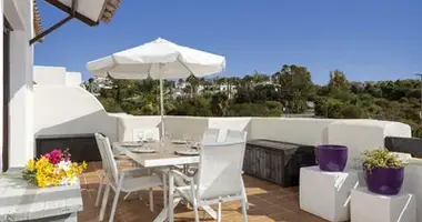 2 bedroom apartment in Estepona, Spain