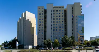 Квартира 3 комнаты в Варшава, Польша