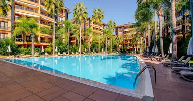 4 bedroom apartment in Muratpasa, Turkey