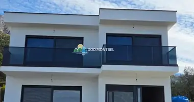 Casa 3 habitaciones en Dobra Voda, Montenegro