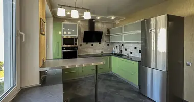 Квартира 3 комнаты в Минск, Беларусь