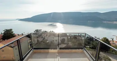 Apartamento 3 habitaciones en Herceg Novi, Montenegro