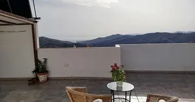 Dom 4 pokoi w Hiszpania