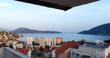 Apartamento 3 habitaciones en Herceg Novi, Montenegro