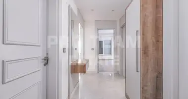 Квартира 3 комнаты в Муратпаша, Турция