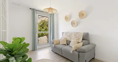 3 bedroom apartment in Estepona, Spain