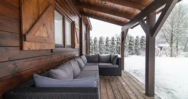 Dom w Brynkiszki, Litwa