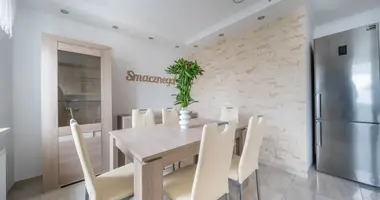 Квартира 3 комнаты в Варшава, Польша