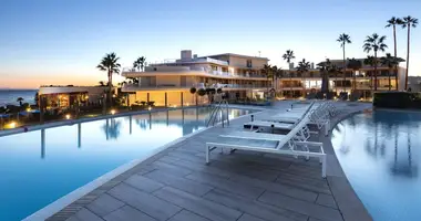 2 bedroom apartment in Estepona, Spain